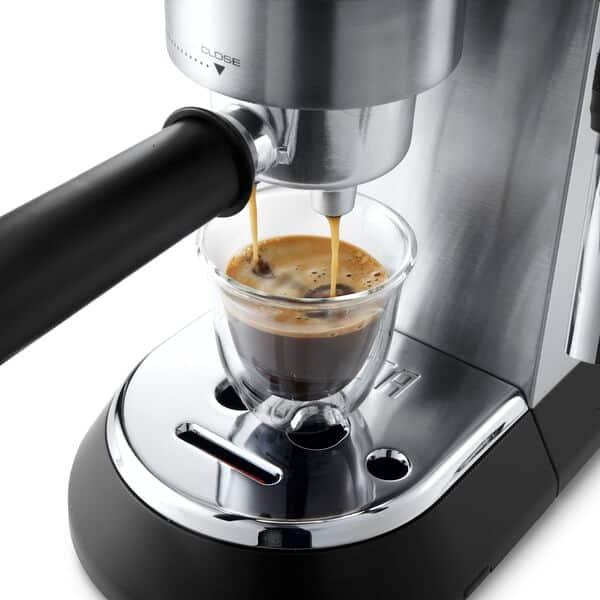 Delonghi Dedica Maestro Manuelle Espresso- und Cappuccino-Kaffeemaschine EC685.M Metall